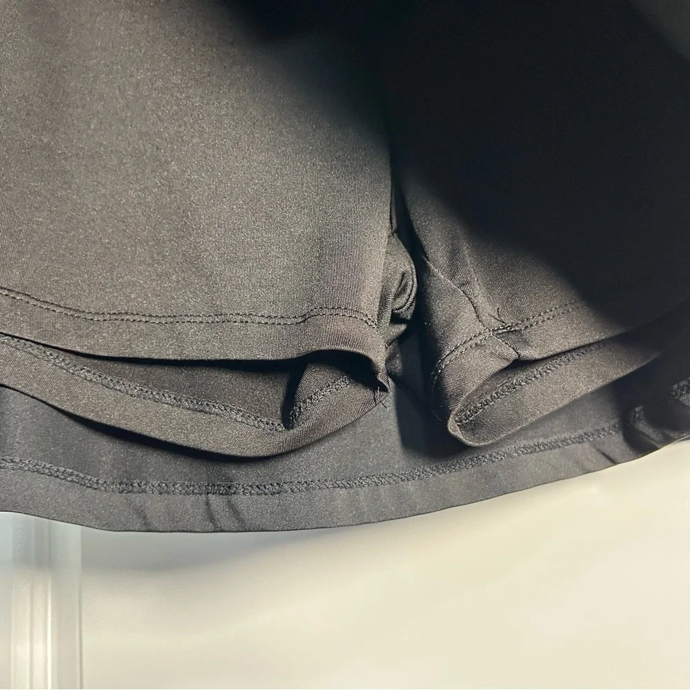 Black‎ Athletic Skort with pockets on the side-Size Large - Picture 2 of 3